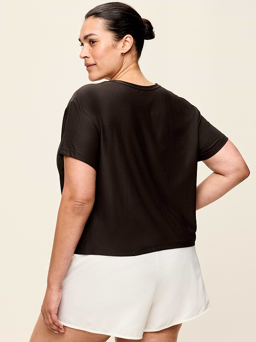 Old Navy CloudMotion T-Shirt — photo 9