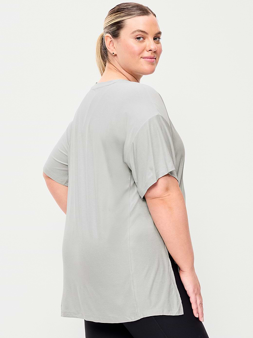 Old Navy CloudMotion Short-Sleeve Tunic — photo 9
