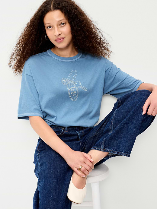 Old Navy Short-Sleeve Loose Graphic T-Shirt — photo 4