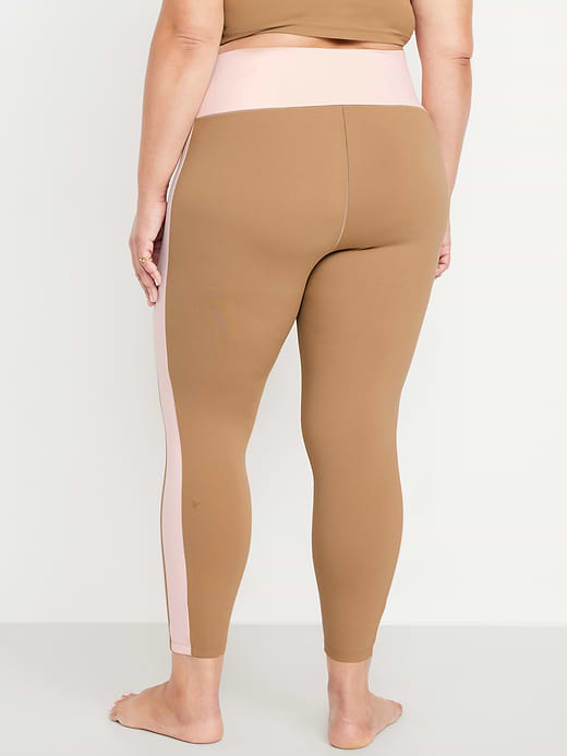 Old Navy Extra High-Waisted StudioSmooth 7/8 Leggings — photo 8