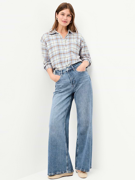 Old Navy Oversized Button-Down Boyfriend Flannel Shirt — photo 4