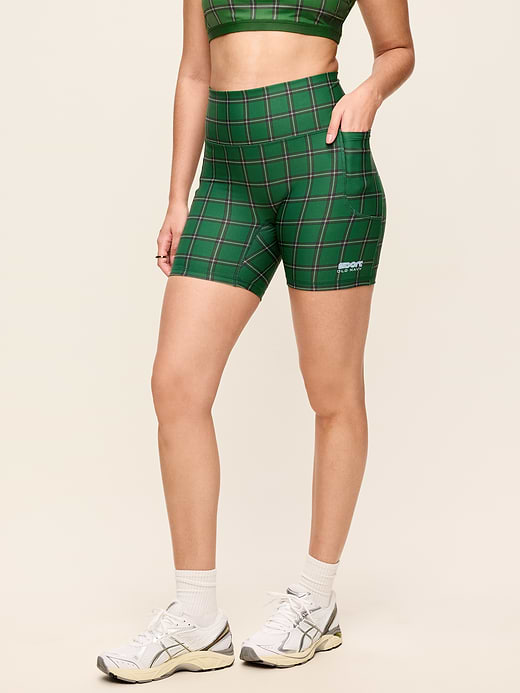 Old Navy Extra-High Waisted PowerSoft Boundless Pocket Biker Shorts-- 6-inch inseam - No Front Seam — photo 6