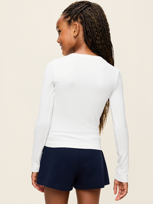 Old Navy Fitted Long-Sleeve Seamless Ribbed Performance Top for Girls — photo 3
