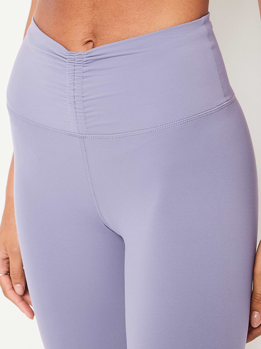Old Navy High-Waisted StudioSmooth Ruched Leggings — photo 4