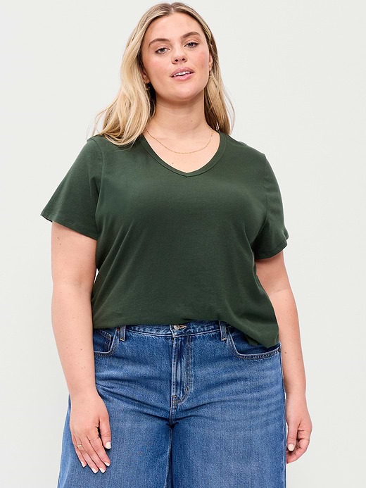 Old Navy EveryWear V-Neck T-Shirt — photo 8