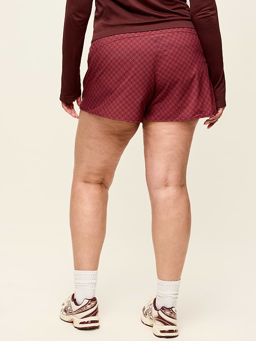 Old Navy Mid-Rise StretchTech Run Shorts -- 3-inch inseam — photo 7