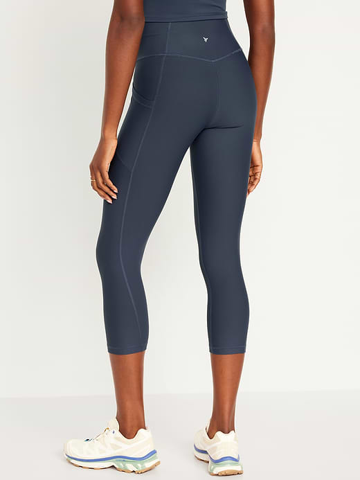 Old Navy High-Waisted PowerSoft Crop Pocket Leggings — photo 3