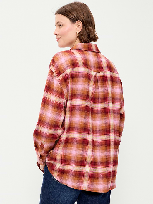 Old Navy Oversized Button-Down Boyfriend Flannel Shirt — photo 3
