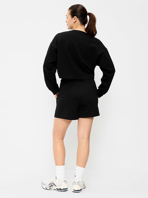 Old Navy Relaxed Dynamic Fleece Shorts — photo 6