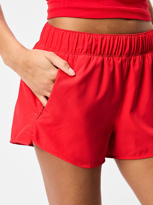 Old Navy Mid-Rise StretchTech Run Shorts -- 3-inch inseam — photo 4