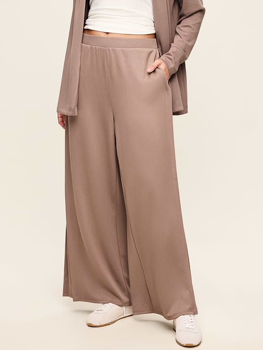 Old Navy High-Waisted Bounce Lite Drapey Wide-Leg Pleated Pants — photo 6