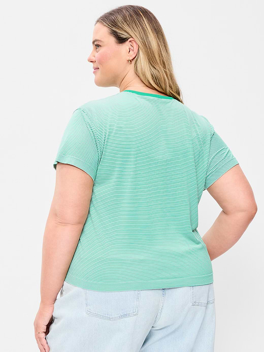 Old Navy Fluid Seamless Loose T-Shirt — photo 9