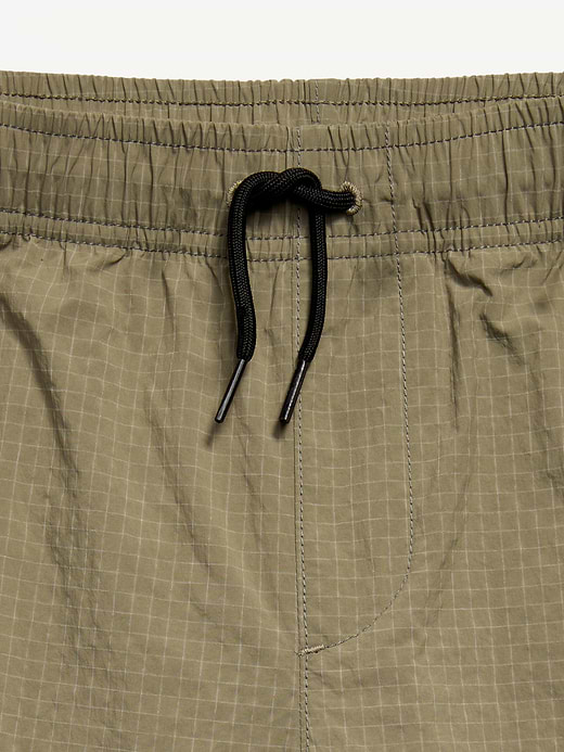 Old Navy Below Knee Super Baggy Ripstop Cargo Shorts for Boys — photo 6