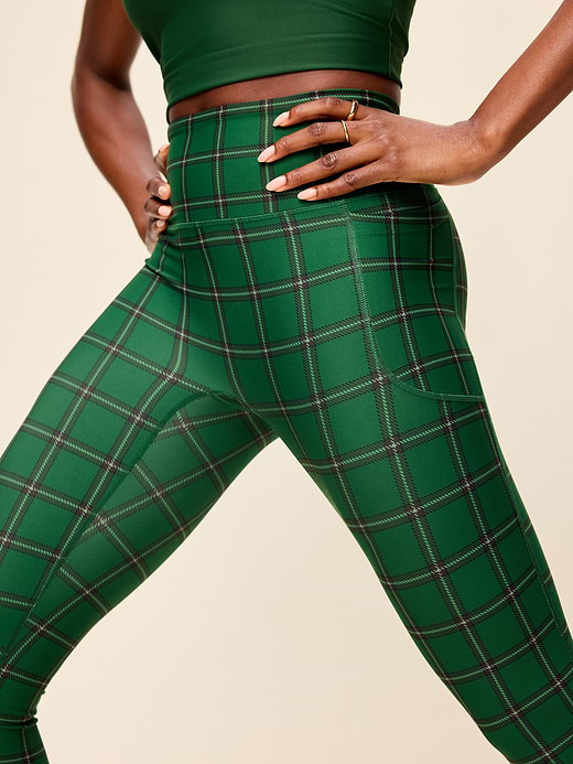 Old Navy Extra-High Waisted PowerSoft Boundless 7/8 Pocket Leggings – No Front Seam — photo 5