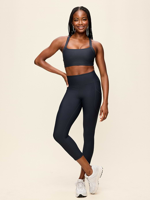 Old Navy High-Waisted PowerSoft Crop Pocket Leggings — photo 13