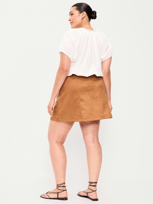 Old Navy Faux-Suede Mini Skirt — photo 9