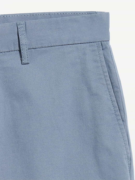 Old Navy Slim Built-In Flex Rotation Chino Shorts -- 5-inch inseam — photo 6