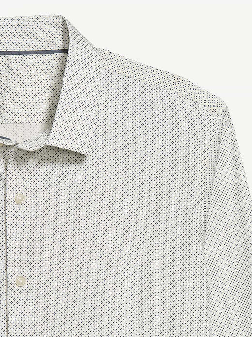 Old Navy Slim Fit Pro Signature Performance Dress Shirt — photo 6