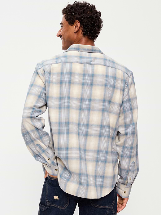 Old Navy Relaxed Long-Sleeve Flannel Pocket Shirt — photo 3