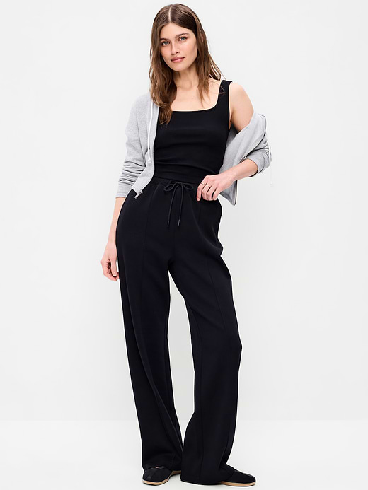 Old Navy Mid-Rise Dynamic Fleece Textured Wide-Leg Sweatpants — photo 1