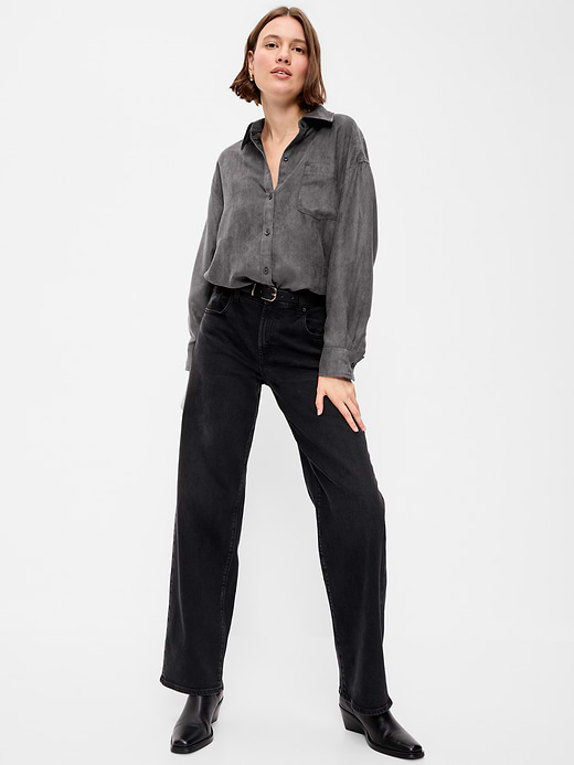 Old Navy Oversized Boyfriend Button-Down Faux-Suede Shirt — photo 4