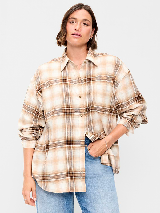 Old Navy Oversized Button-Down Boyfriend Flannel Shirt — photo 6