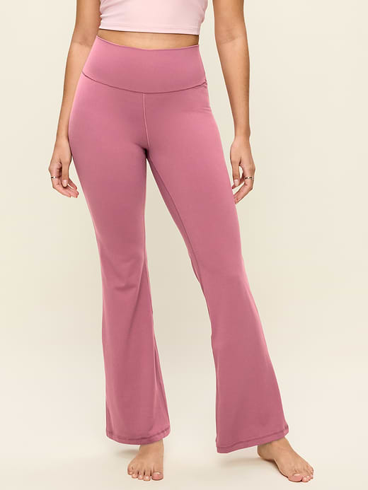 Old Navy High-Waisted StudioSmooth Flare Leggings — photo 8