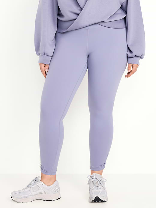 Old Navy High-Waisted StudioSmooth Ruched Leggings — photo 7