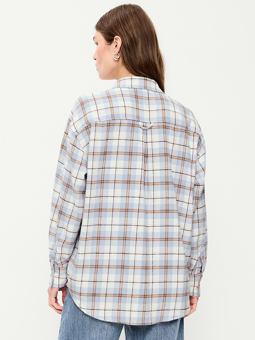 Old Navy Oversized Button-Down Boyfriend Flannel Shirt — photo 3