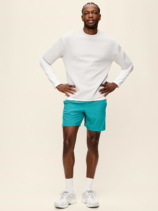 Old Navy StretchTech Workout Shorts -- 7-inch inseam — photo 3