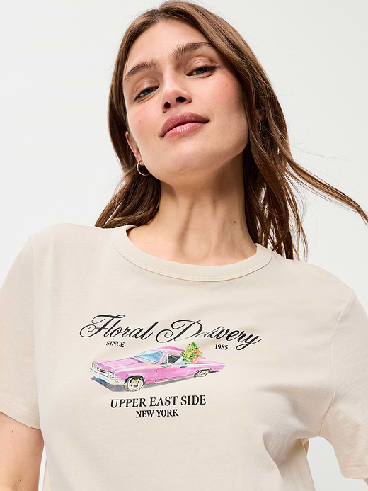 Old Navy EveryWear Crew-Neck Graphic T-Shirt — photo 4