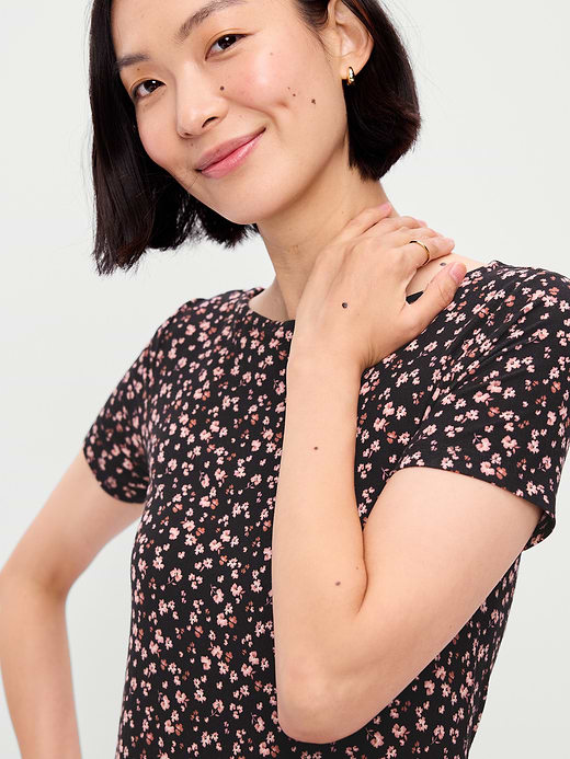 Old Navy Short-Sleeve Mini Swing Dress — photo 5