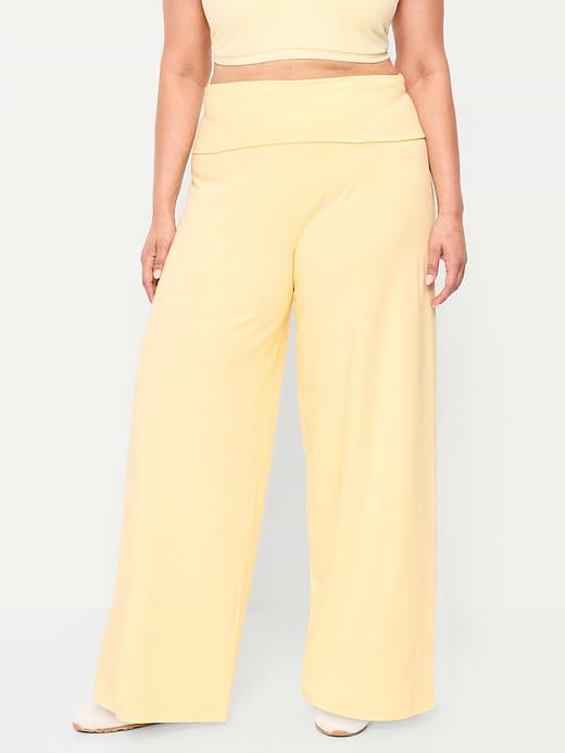 Old Navy High-Waisted PowerChill Fold-Over Wide-Leg Pants — photo 6