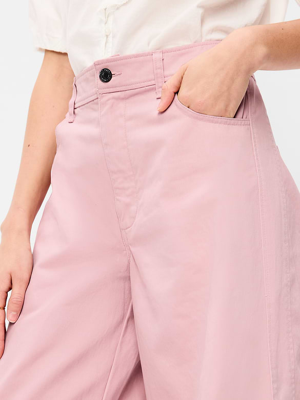 Old Navy Mid-Rise Barrel Chino Pants — photo 5