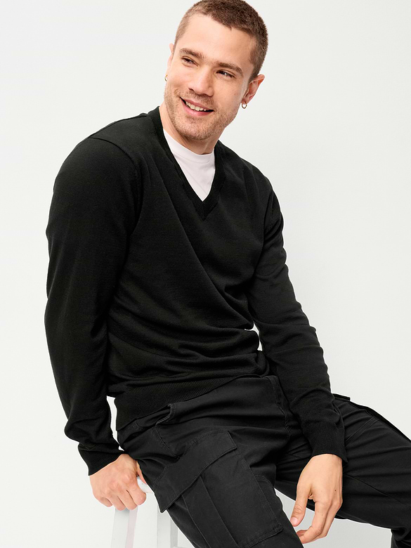 Old Navy V-Neck Sweater — photo 4