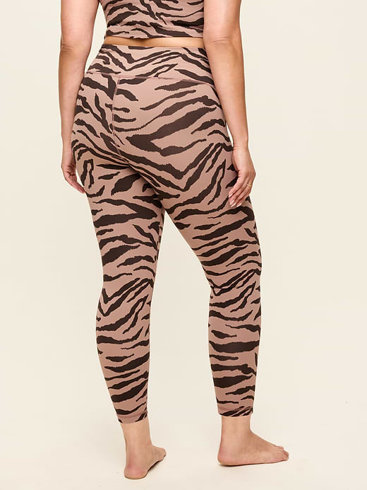 Old Navy High-Waisted StudioSmooth 7/8 Leggings — photo 10