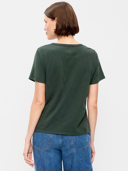 Old Navy EveryWear V-Neck T-Shirt — photo 3