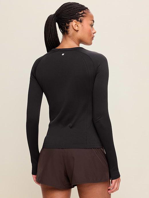 Old Navy Fluid Seamless Fitted Top — photo 3