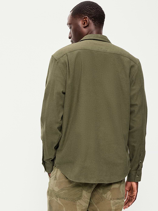 Old Navy Relaxed Long-Sleeve Flannel Pocket Shirt — photo 3