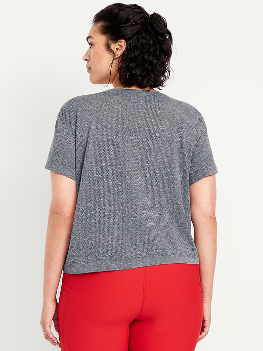 Old Navy Fluid Seamless Loose T-Shirt — photo 9