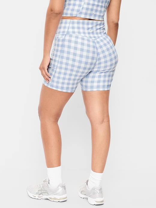 Old Navy Extra-High Waisted PowerSoft Boundless Pocket Biker Shorts-- 6-inch inseam - No Front Seam — photo 8