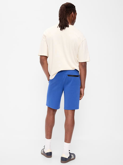 Old Navy Dynamic Fleece 4.0 Shorts -- 8-inch inseam — photo 4