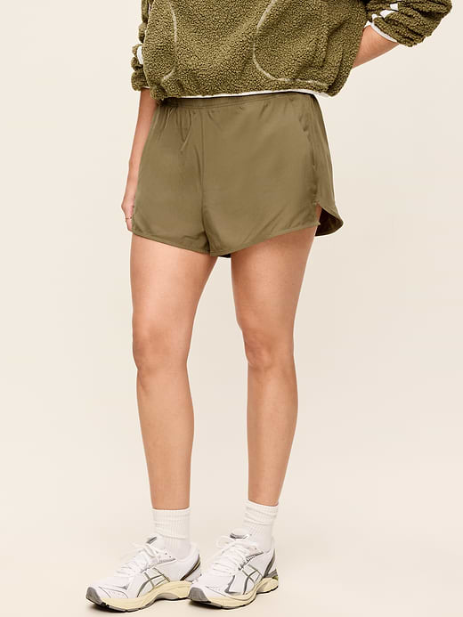 Old Navy Extra High-Waisted Crinkle Run Shorts -- 3-inch inseam — photo 5