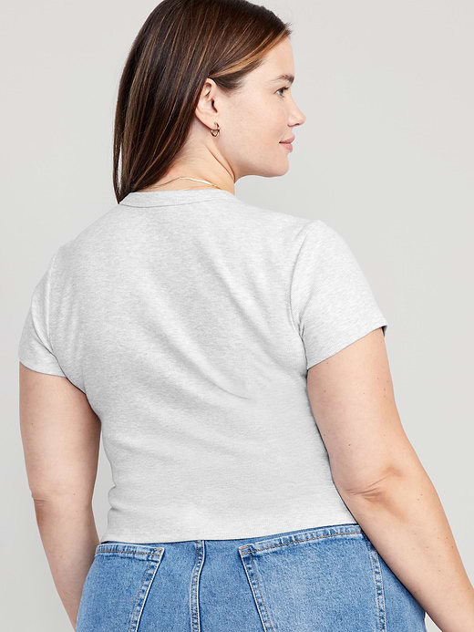 Old Navy Snug Graphic T-Shirt — photo 9