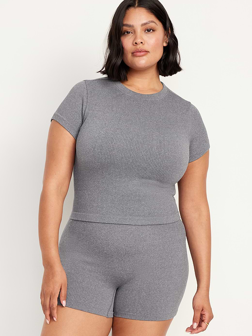 Old Navy Exhale Seamless Fitted Rib T-Shirt — photo 8