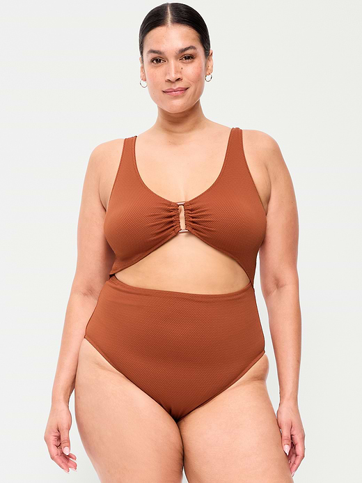 Old Navy Textured One-Piece Cut-Out Swimsuit — photo 8