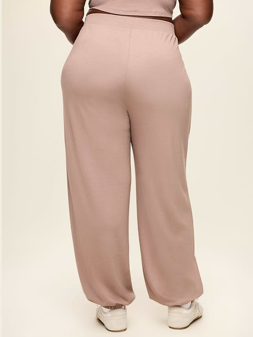 Old Navy Oversized Bounce Lite Bubble Joggers — photo 10