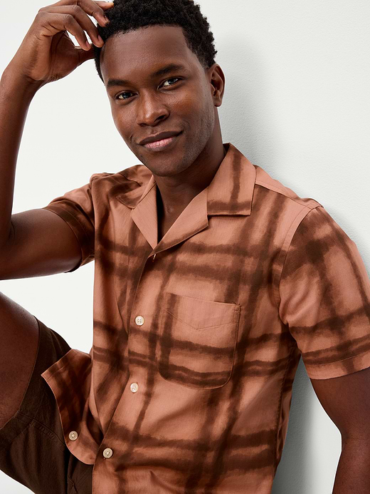 Old Navy Short-Sleeve Floral Camp Shirt — photo 4