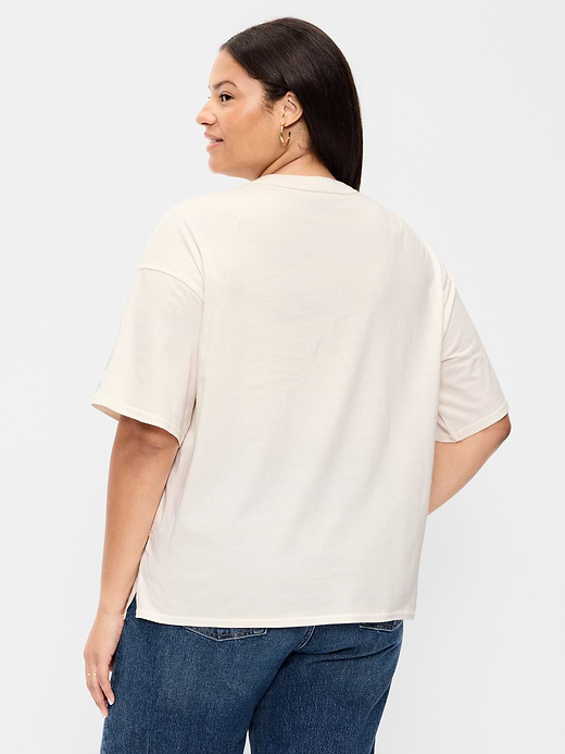 Old Navy Yosemite National Park Crew-Neck Oversized T-Shirt — photo 10