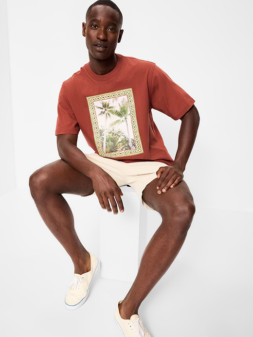 Old Navy Heavyweight Graphic T-Shirt — photo 4